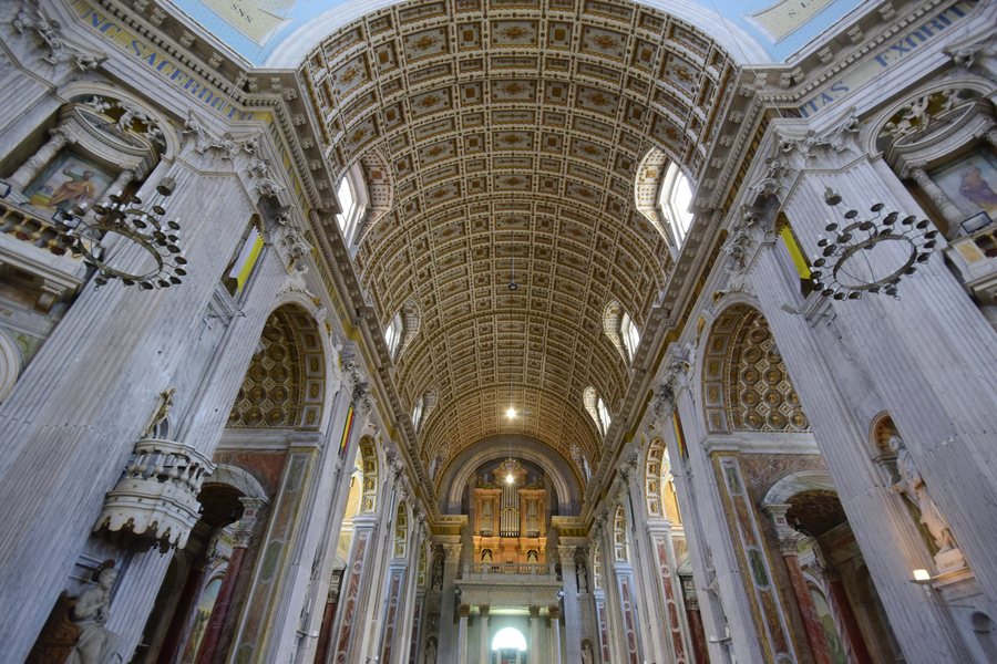 File:OUDENBOSCH BASILIEK H.H. AGATHA EN BARBARA 30.jpg