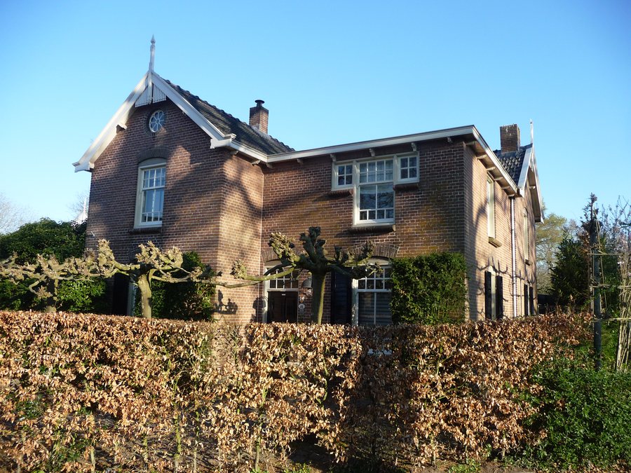 File:Sleeuwijk GM Rijksstraatweg 44-46 Woonhuis bedrijf.jpg