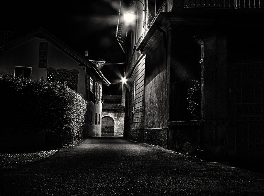 File:Night in Lagna, San Maurizio d'Opaglio, Italy.jpg