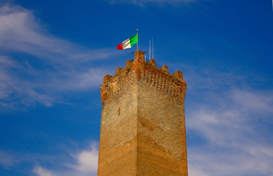 File:Torre dell'Ammiraglio (Leini).jpg