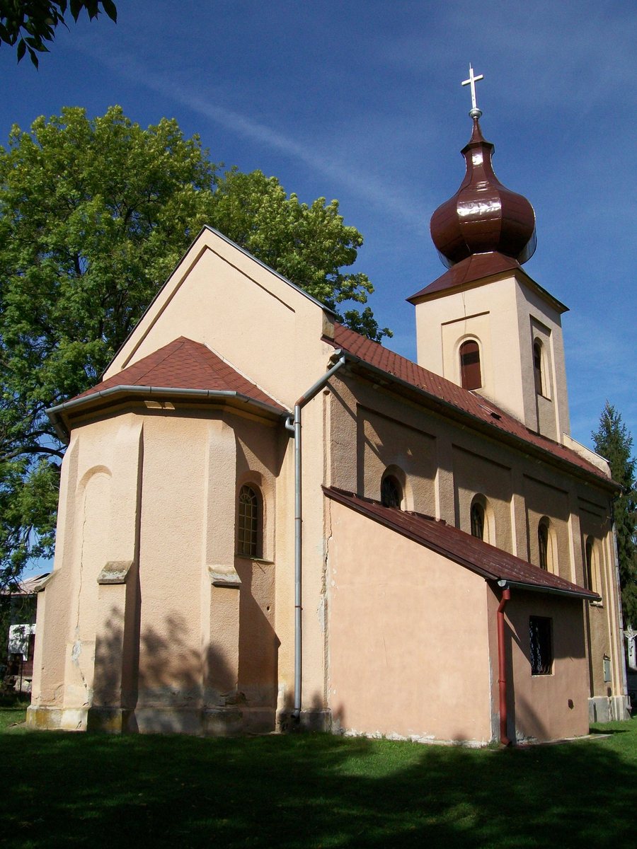 File:Kostol - Mikušovce - okres Lučenec.jpg