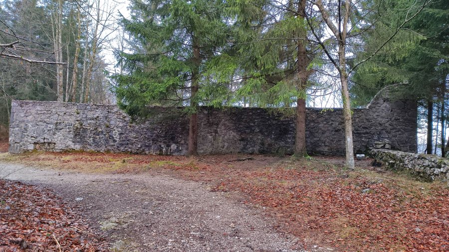 File:Roman fort Lanisce 05.jpg