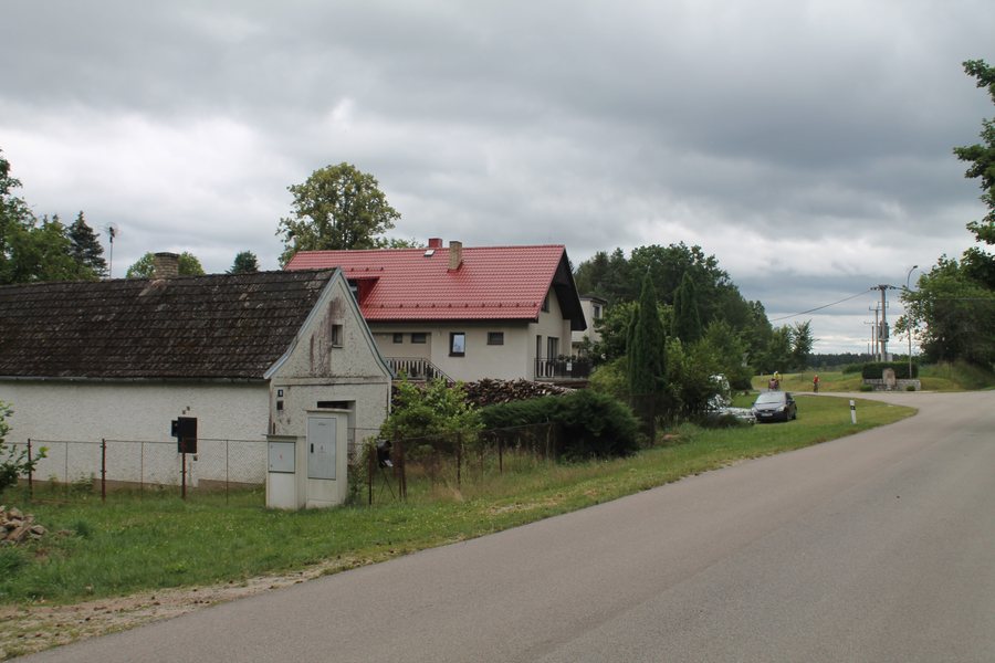 File:Staňkov, směrem k Chlumu (2020-07-06; 01).jpg