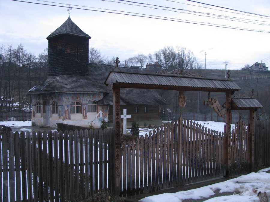 File:Biserica de lemn Adormirea Maicii Domnului din satul Glambocu comuna Bascov judetul Arges Romania 1.jpg