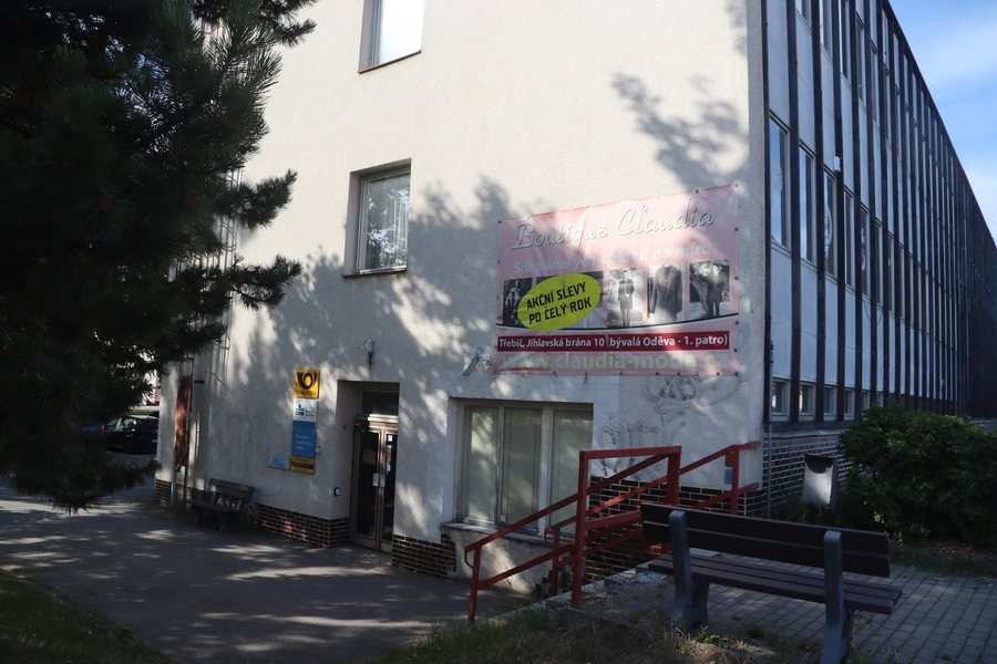 File:Overview of post office at Jihlavská street in Okříšky, Třebíč District.jpg