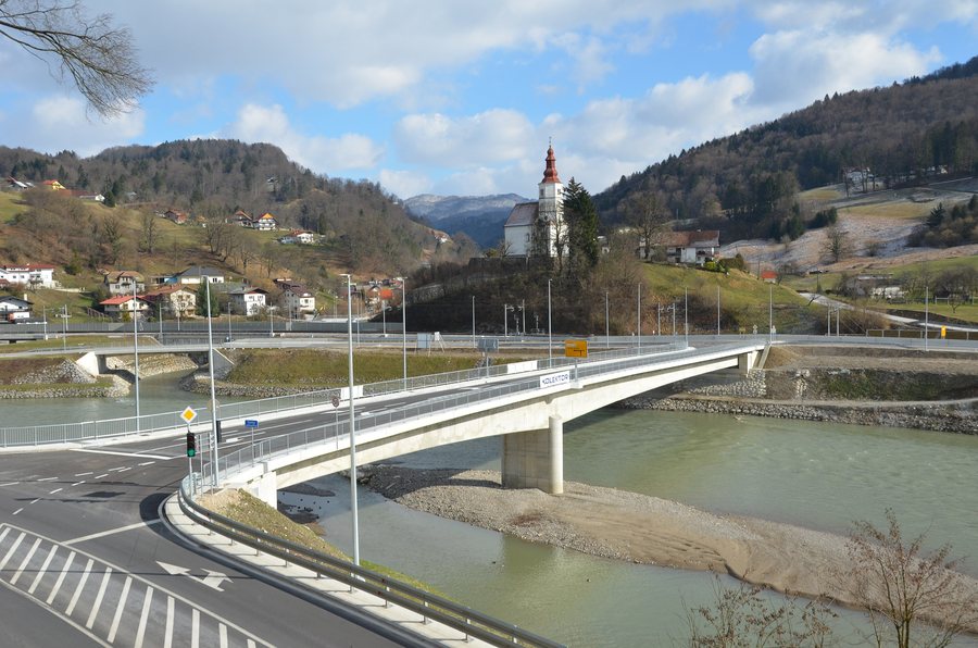 File:Bridge over Savinja River at Marija Gradec near Laško with Marija Gradec church.jpg
