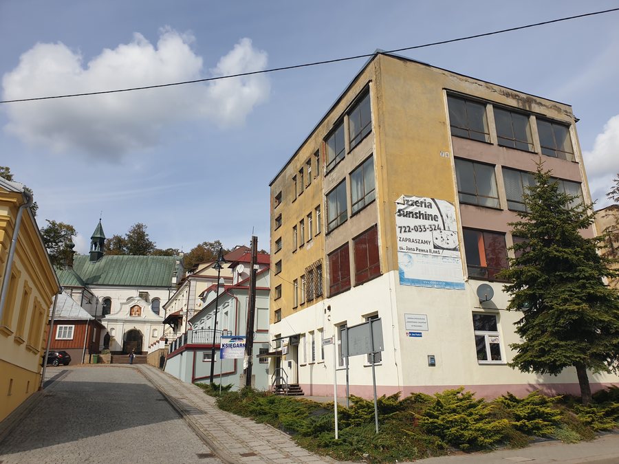 File:Kościelna St, Pruchnik 2022.jpg