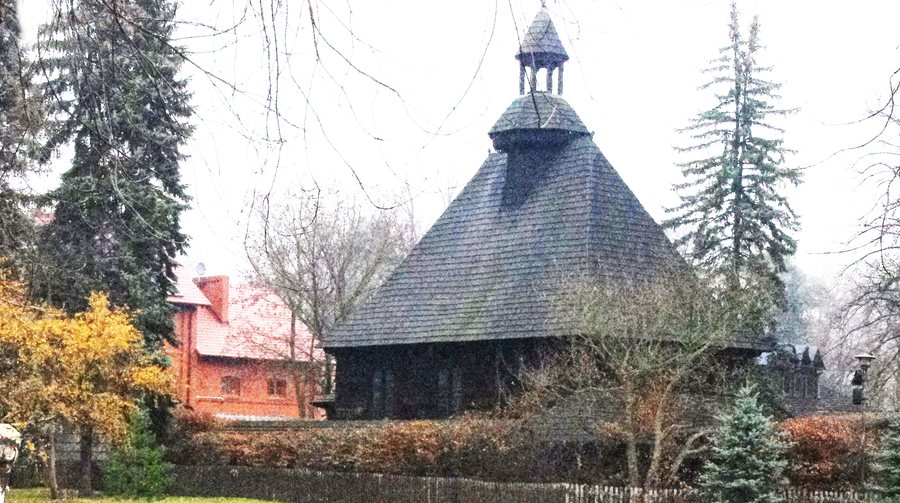 File:Kościół Najświętszej Maryi Panny Królowej Korony Polski w Spale (3) panorama.jpg