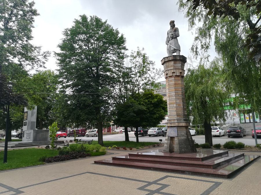 File:Kamiensk 2020 (1) Tadeusz Kosciuszko Polish Hero.jpg