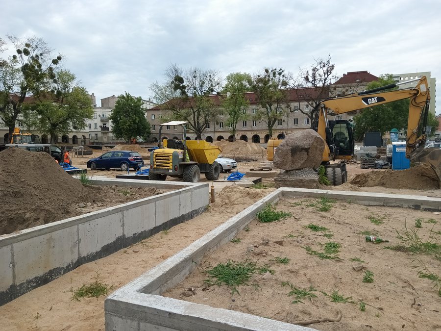 File:12.07.2023 Old Market Square in Łódź, Poland.jpg
