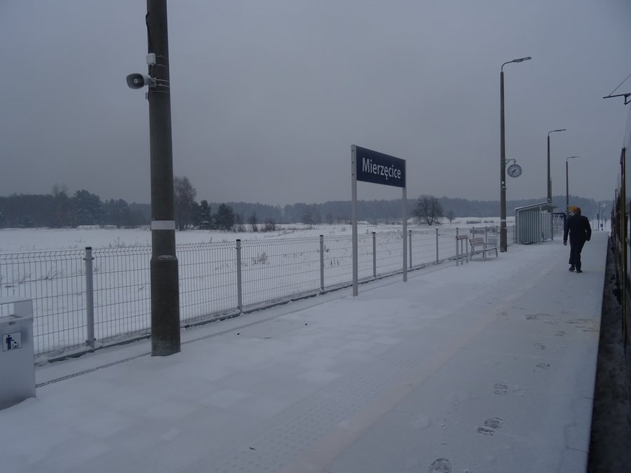File:Mierzęcice przystanek.jpg