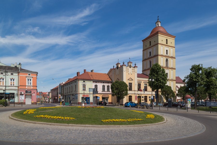 File:2018 Powiat leżajski, Leżajsk, Ratusz 01.jpg