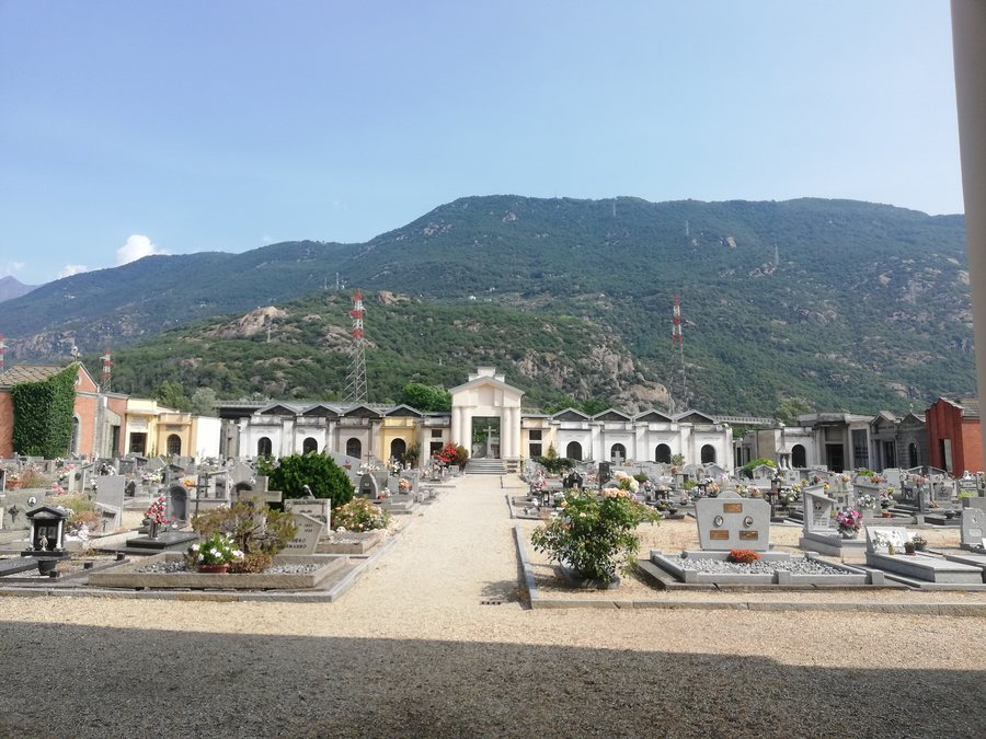 File:Cemetery of Sant'Antonino di Susa.jpg