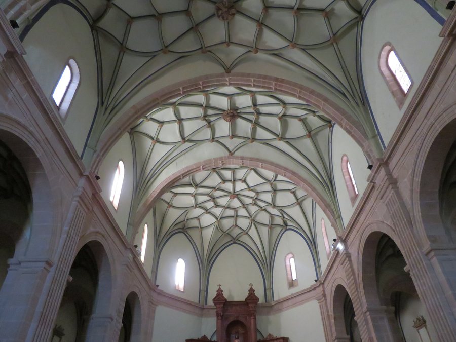 File:Bóveda de la Iglesia de San Simón y San Judas de Alcalá de la Selva (Teruel).jpg