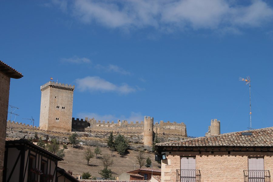 File:Peñaranda de Duero, 2012 (01).jpg